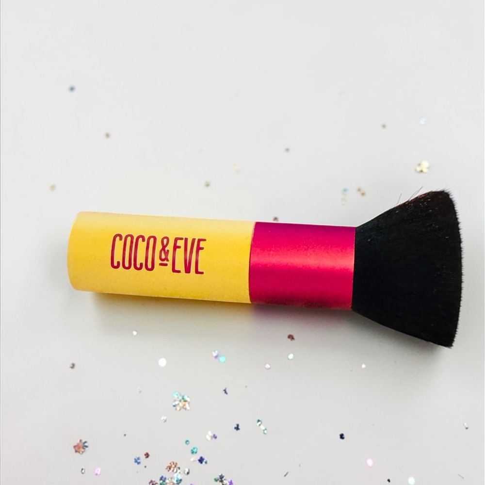 COCO & EVE Yellow and Pink Kabuki Makeup Brush